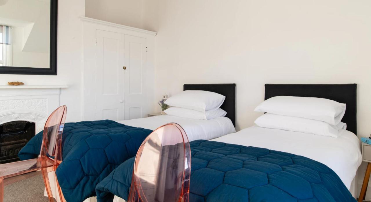 Tranquil Beachfront Beautiful 2-Bed Apartment Deal Εξωτερικό φωτογραφία