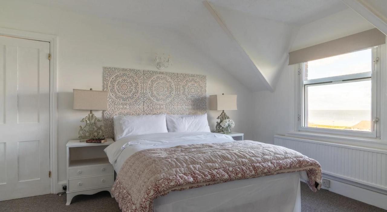 Tranquil Beachfront Beautiful 2-Bed Apartment Deal Εξωτερικό φωτογραφία