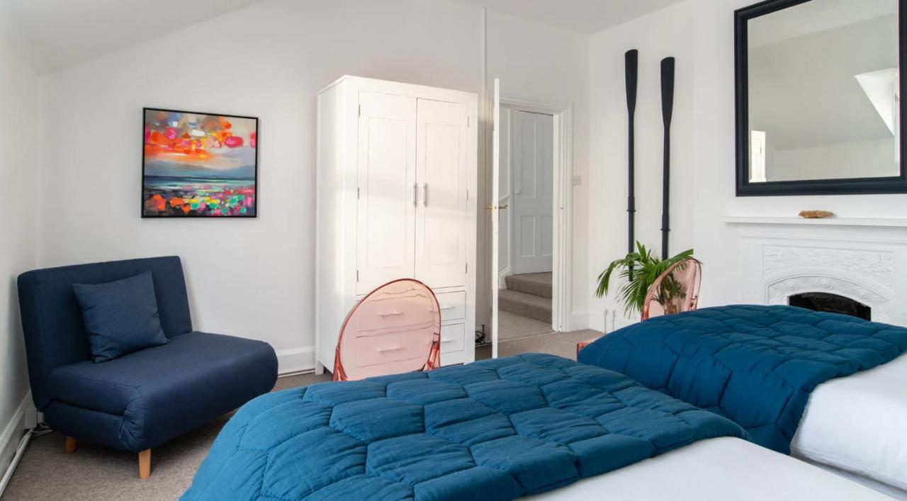 Tranquil Beachfront Beautiful 2-Bed Apartment Deal Εξωτερικό φωτογραφία
